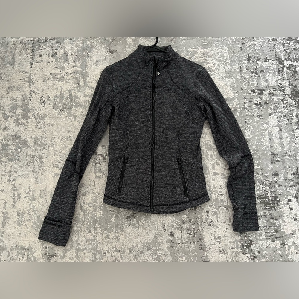 EUC lululemon Forme II jacket luon size 8